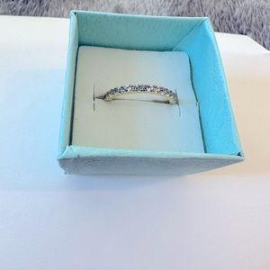 NWT Beautiful Dainty Crystal Baby Aqua Stacking Ring🩵